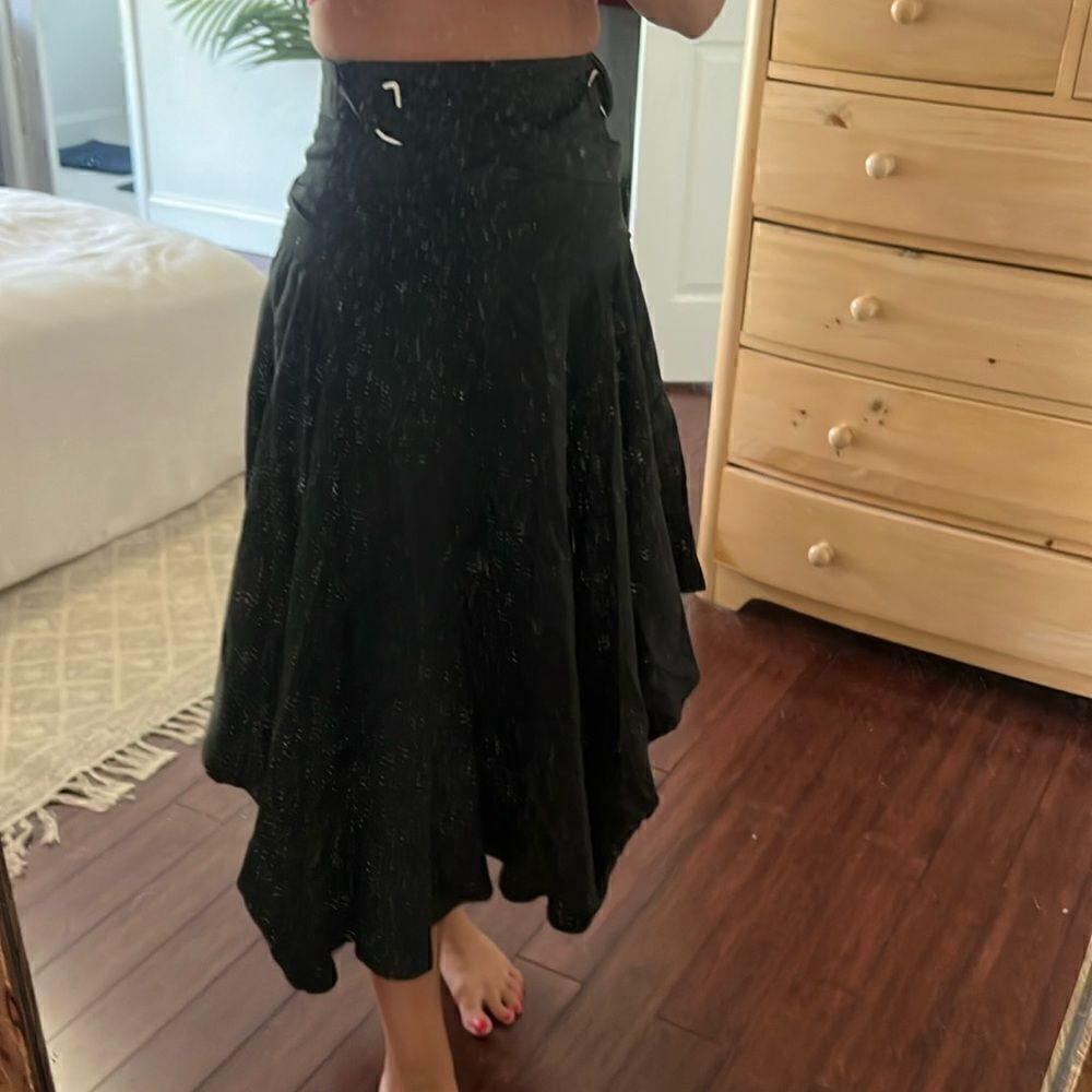 CHER Black Skirt - High Waist Black Zip Backing LIKE NEW Size Small